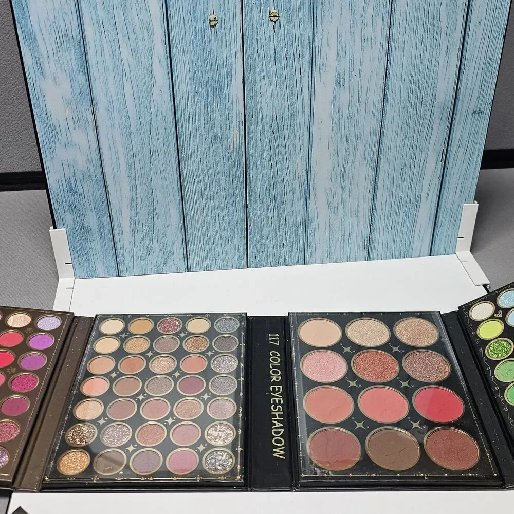 Gatubella Karol G 117 Color Eye Shadow Palette NEW Glitter Sparkly Smoky
